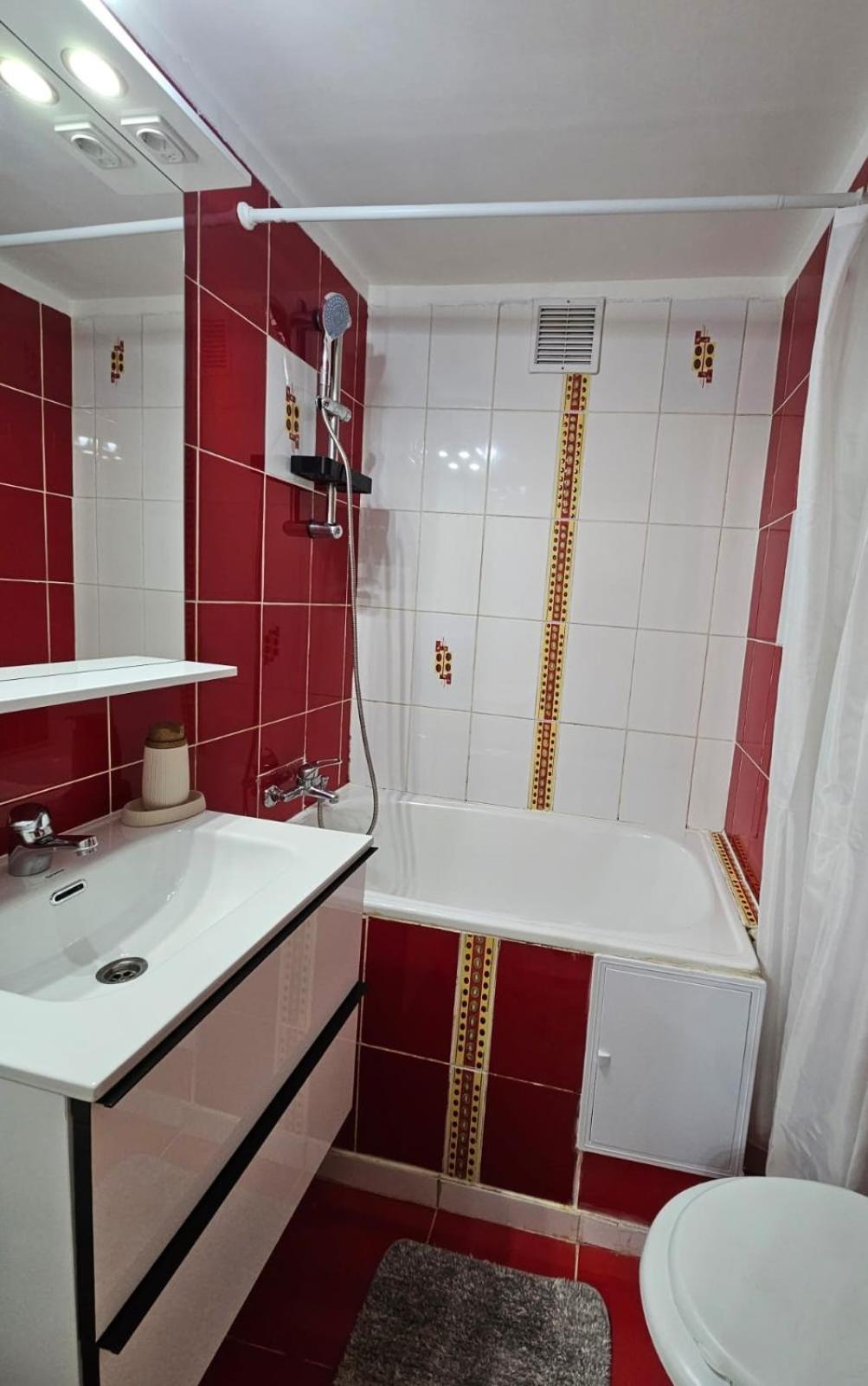 Kiwi Apart-Hotel 1Br Wi-Fi Free - Close To Old Town - Cozy Location - Shorter Or Longer Stay - R&M Boutique Bucharest Luaran gambar